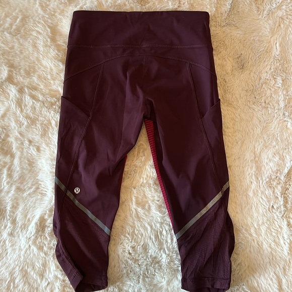 Lululemon Cropped Legging - Picture 4 of 8